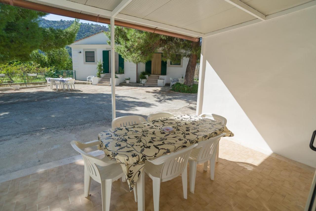 Case Vacanze Uliveto Mattinata Exteriör bild